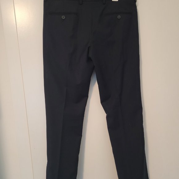 Mens suit - Picture 2 of 6